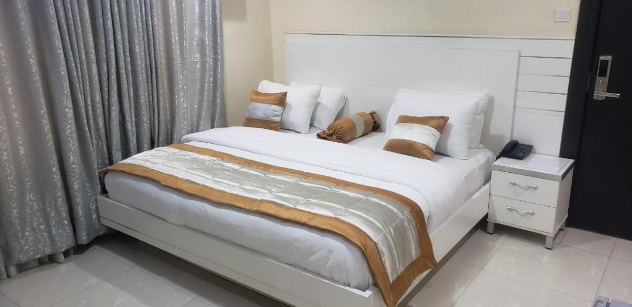 Appleville Suites Ikeja Kültér fotó
