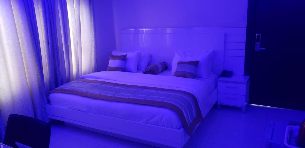 Appleville Suites Ikeja Kültér fotó